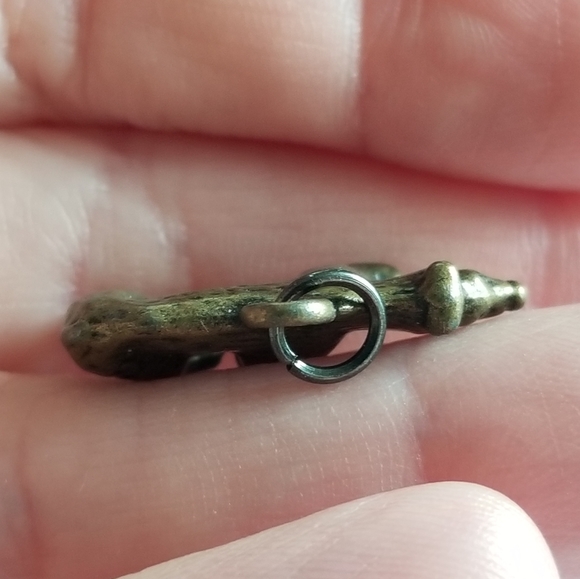 Relisted - Bear pendant charm antiqued gold tone metal animal - Picture 3 of 10